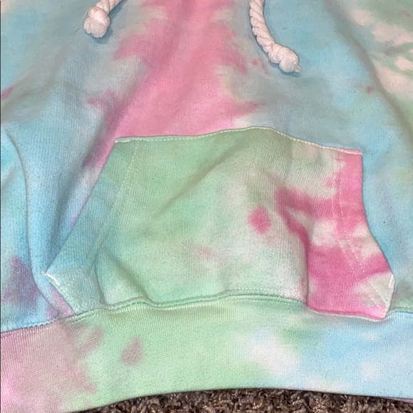Super cute cropped tie dye hoodie - Picture 2 of 4